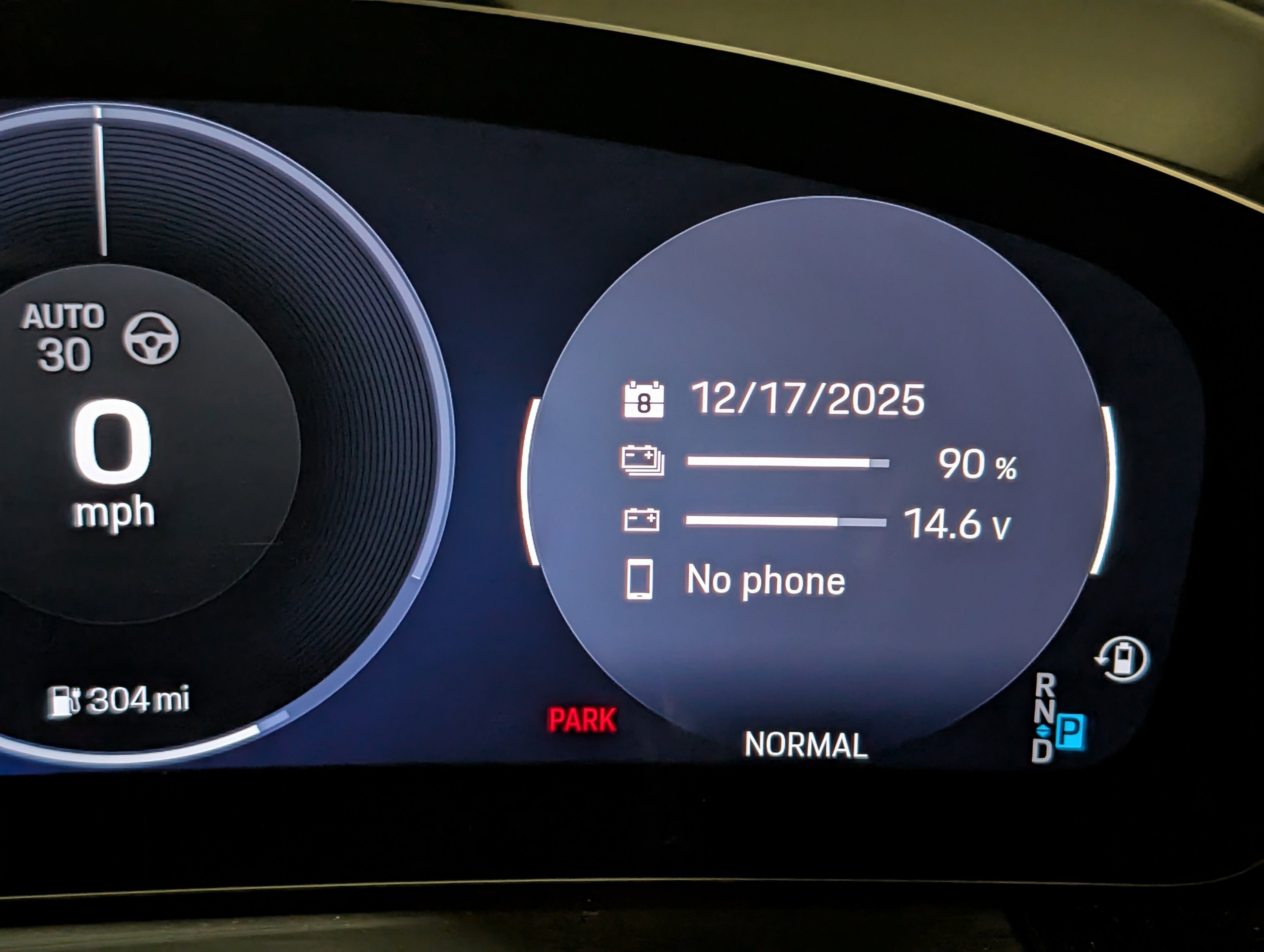 Used 2025 Porsche Macan 4 Electric image 34