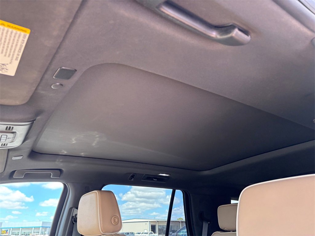 Used 2023 Chevrolet Tahoe Premier image 14