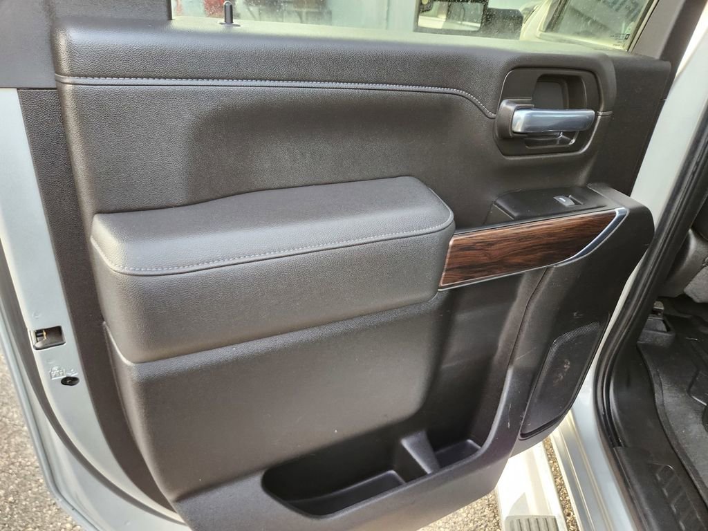 Used 2022 GMC Sierra 2500 SLT image 36