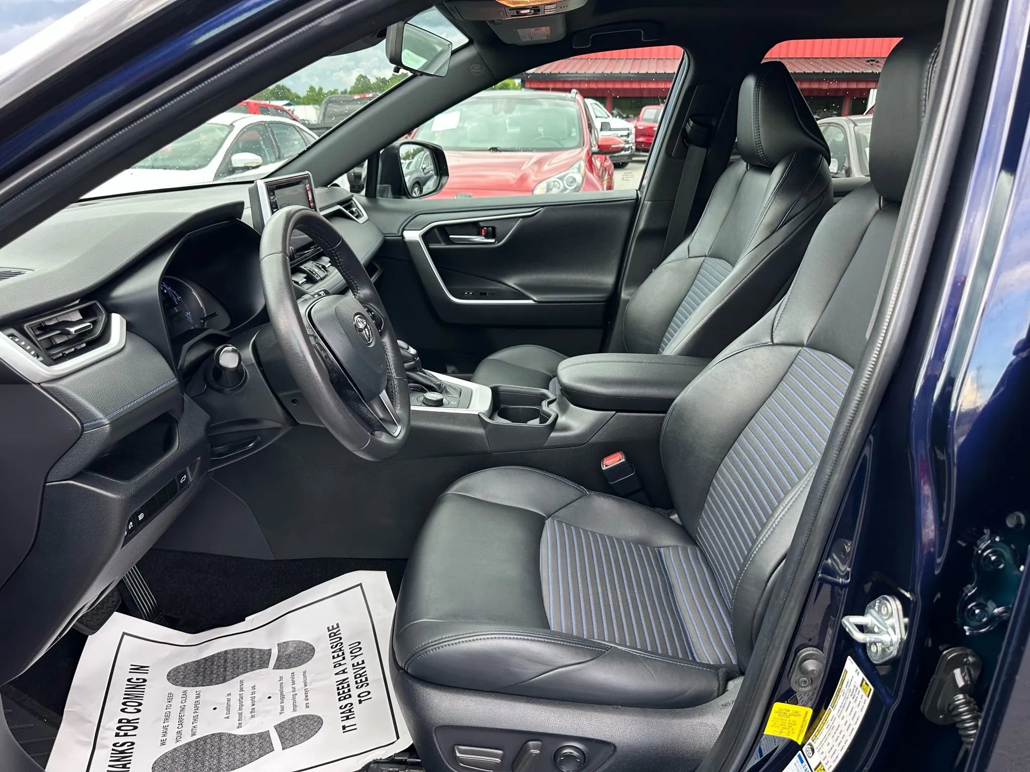 Used 2021 Toyota RAV4 XSE w/ Carpet Mat Package (TMS) AWD/4WD image 5