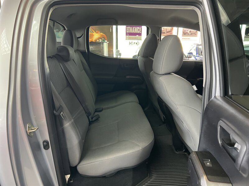 Used 2020 Toyota Tacoma SR5 RWD image 22