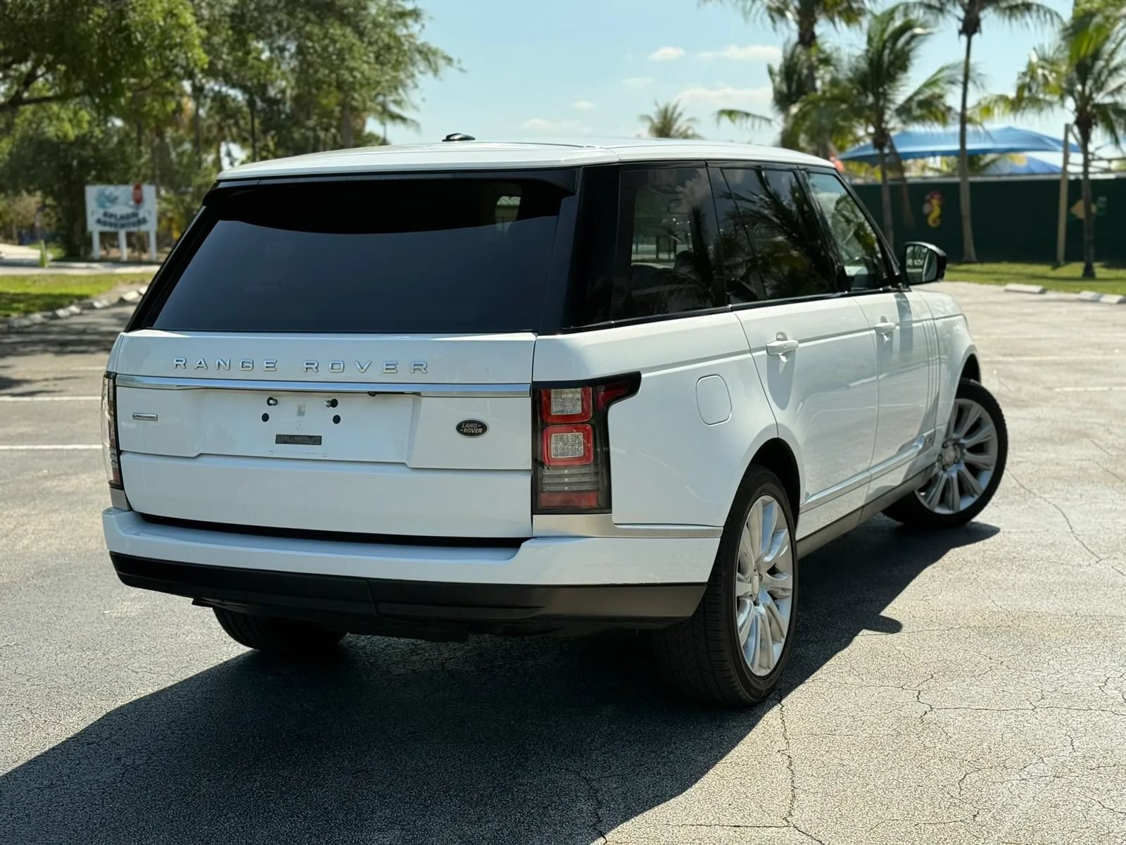 Used 2015 Land Rover Range Rover Long Wheelbase Supercharged AWD/4WD image 4