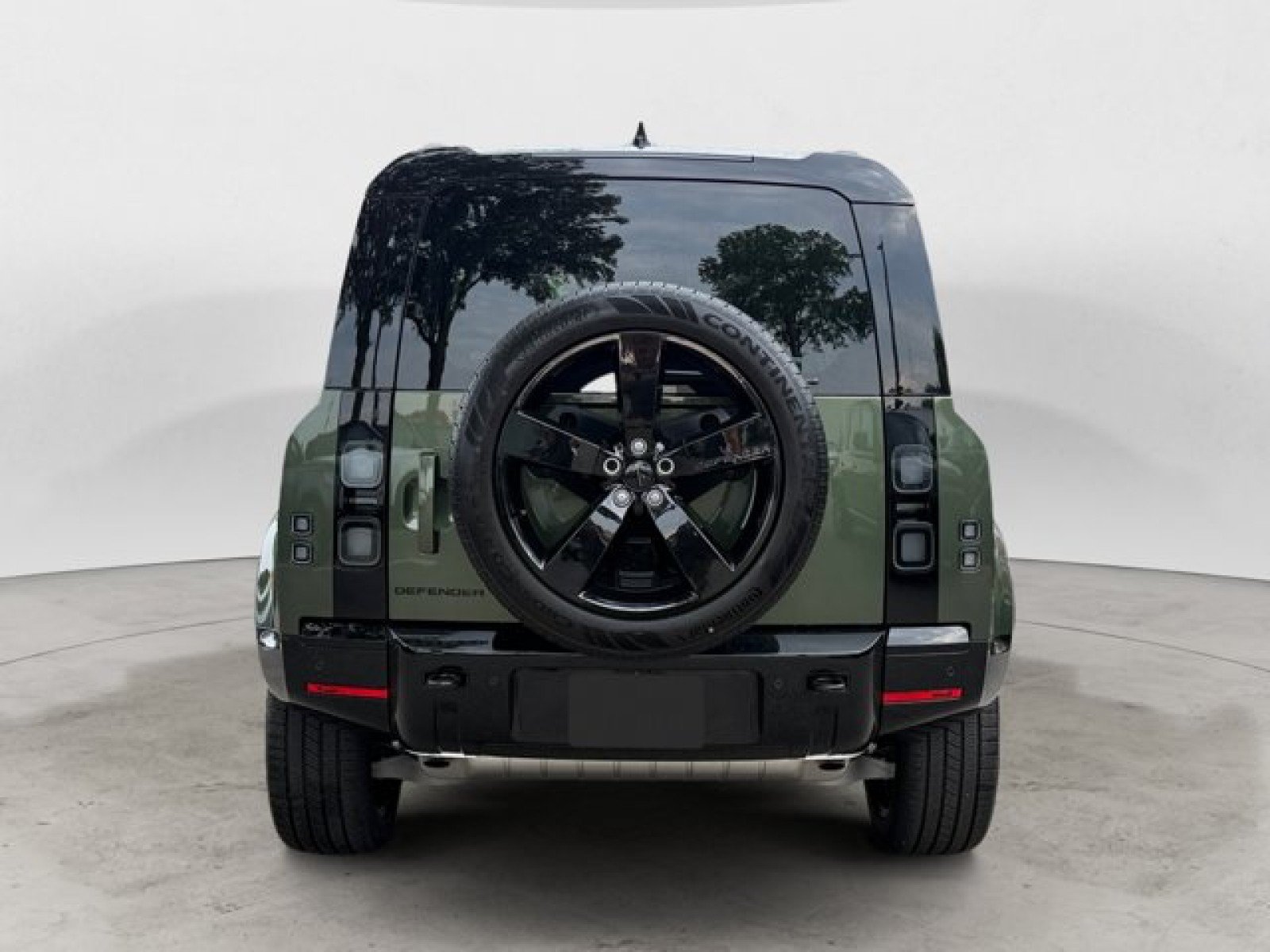 New 2026 Land Rover Defender 110 X-Dynamic SE AWD/4WD image 5