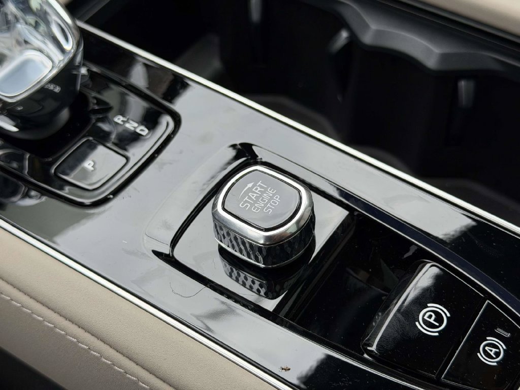 New 2026 Volvo XC90 B6 Ultra w/ Protection Package Premier AWD/4WD image 7