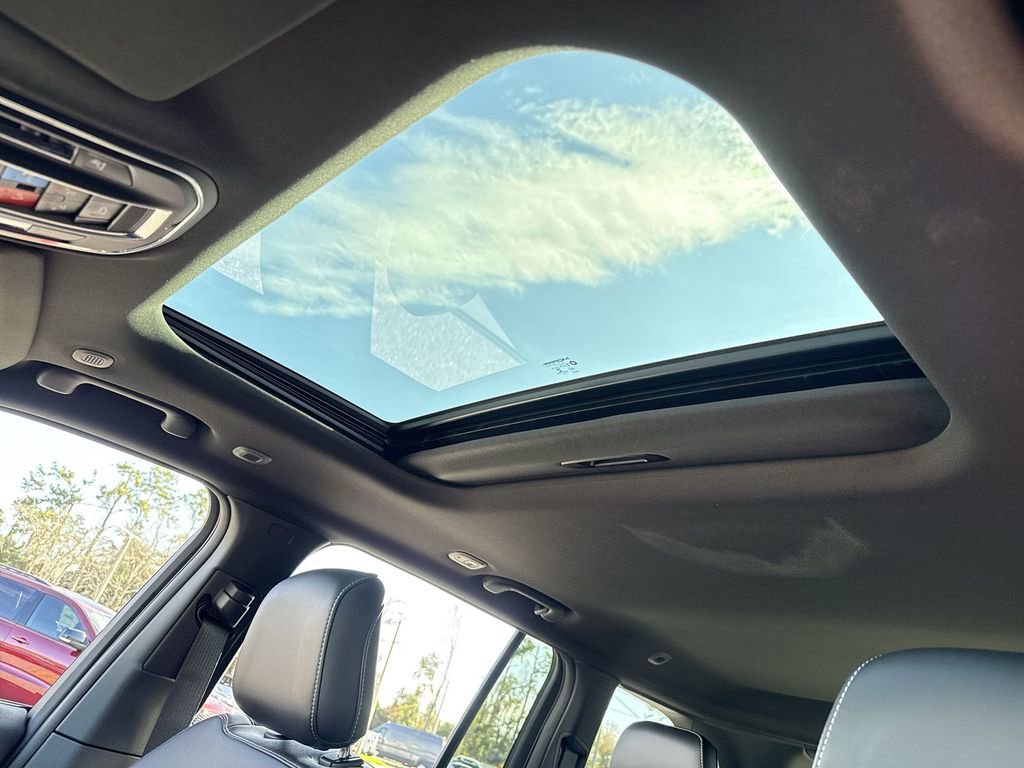 New 2026 Jeep Grand Cherokee Laredo image 16