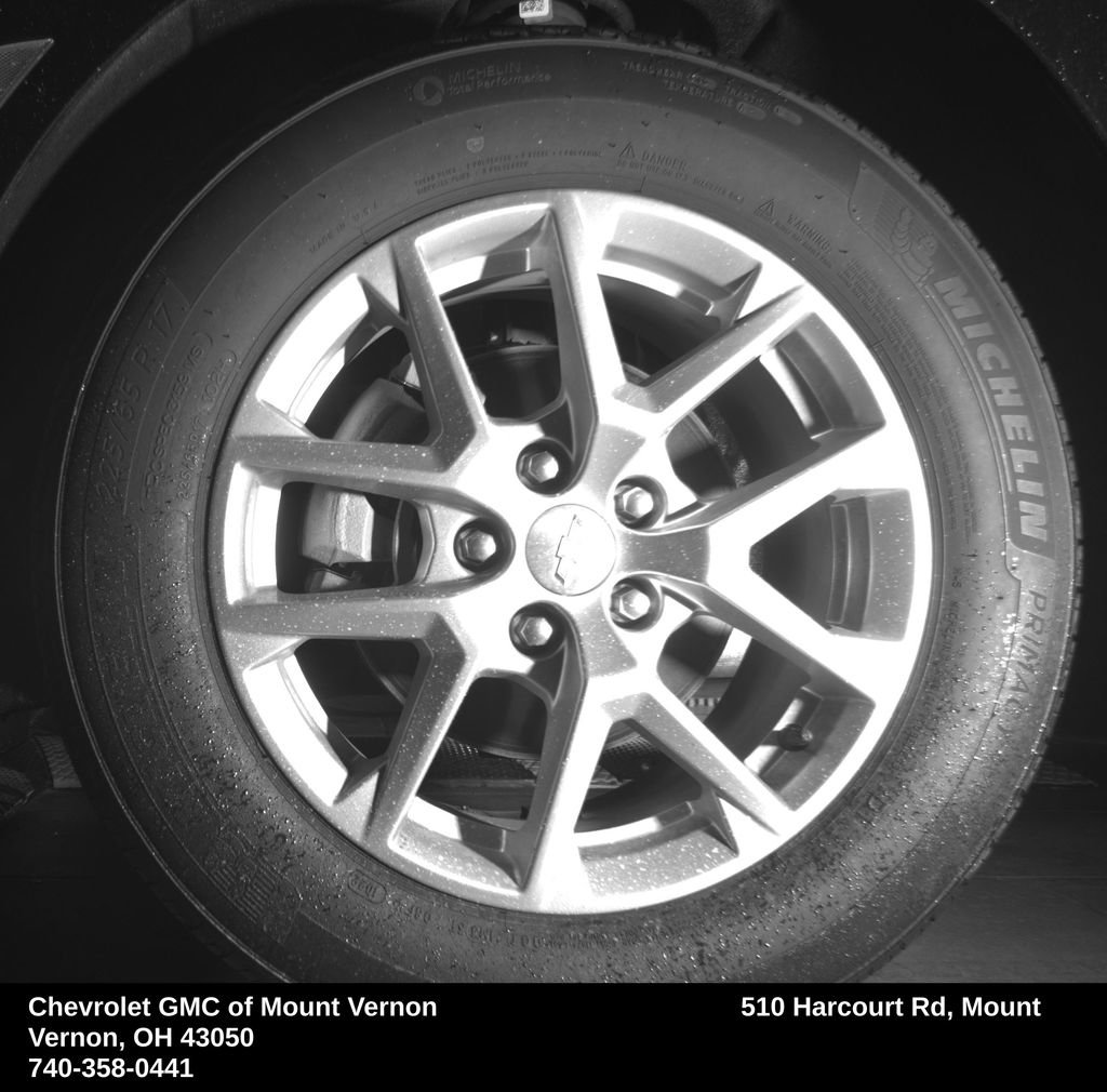 Used 2022 Chevrolet Equinox LS w/ LPO, Floor Liner Package FWD image 11