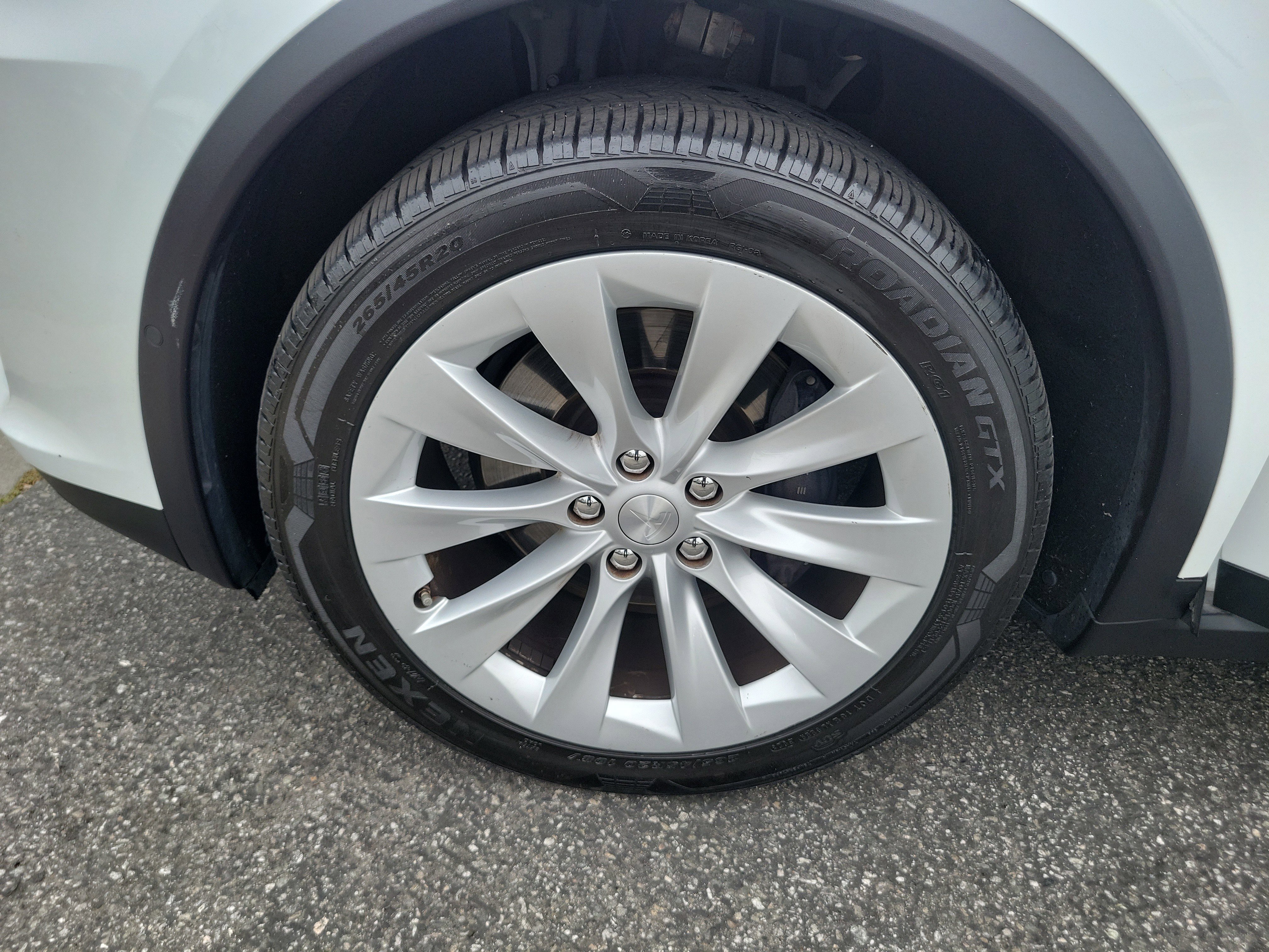 Used 2020 Tesla Model X image 29