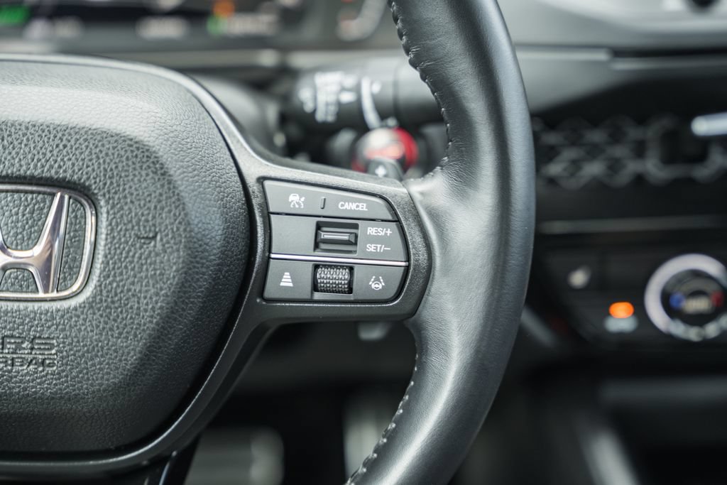 Used 2025 Honda Accord Sport image 27