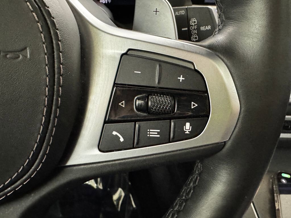 Used 2021 BMW X5 M50i image 24