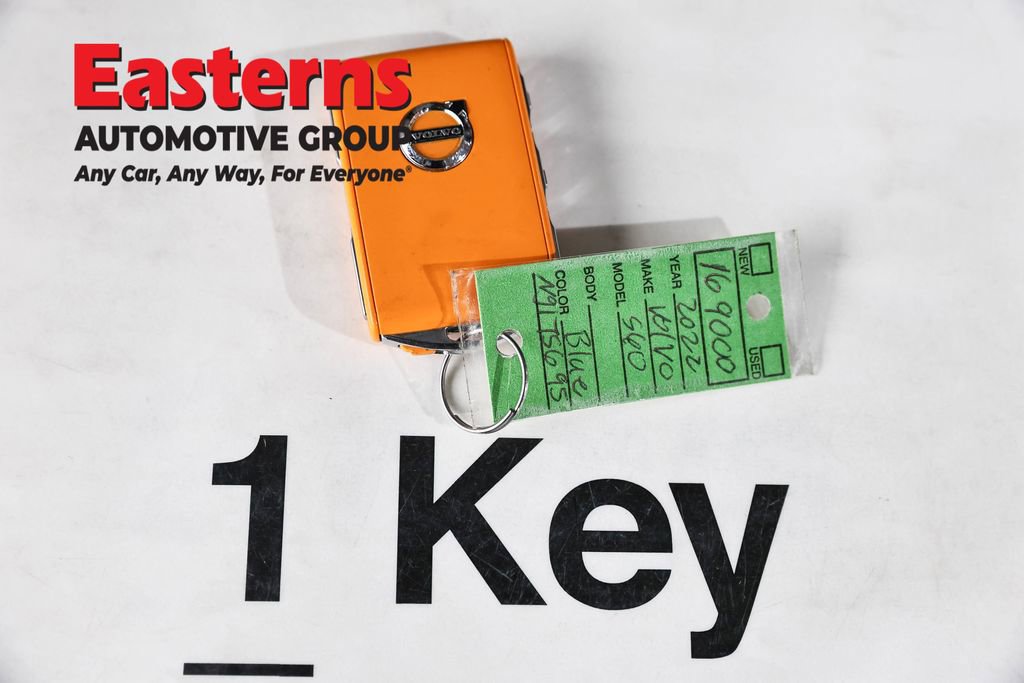 Used 2022 Volvo S60 B5 Momentum AWD/4WD image 7