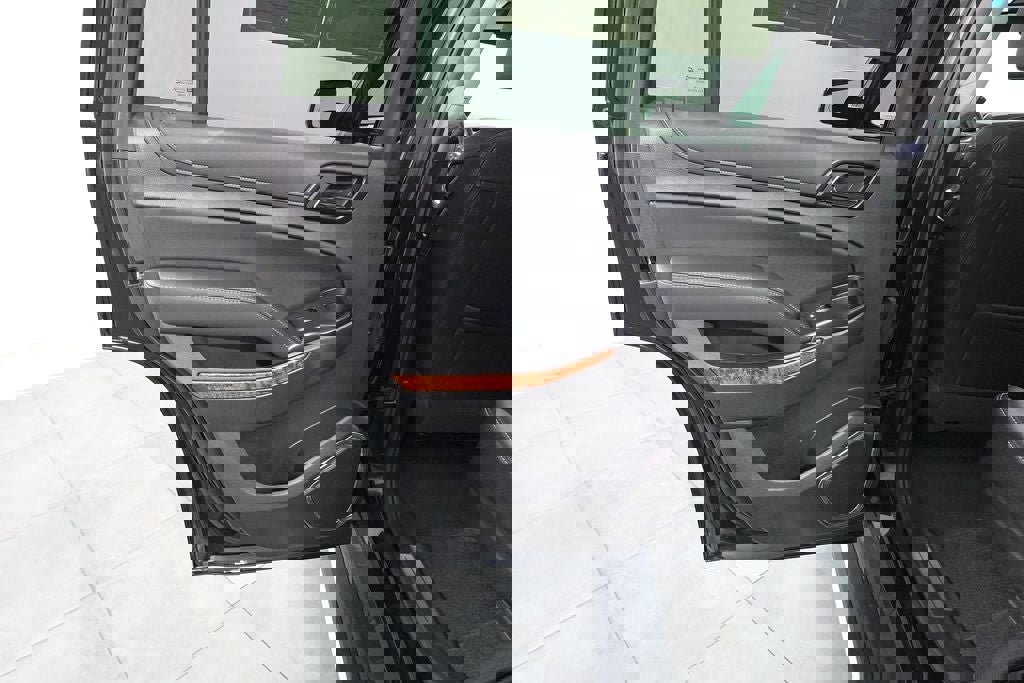 Used 2020 Chevrolet Tahoe Premier w/ Max Trailering Package image 23