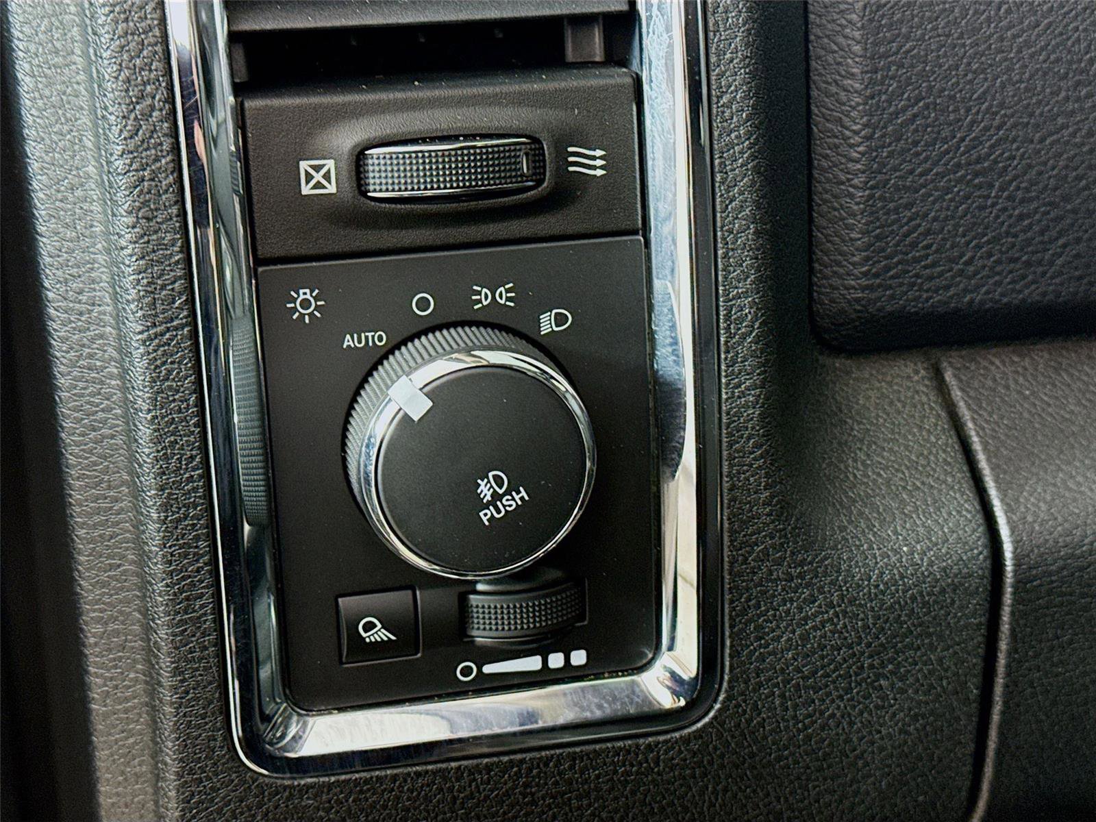 Used 2014 RAM 2500 Laramie w/ HD Snow Plow Prep Group image 14