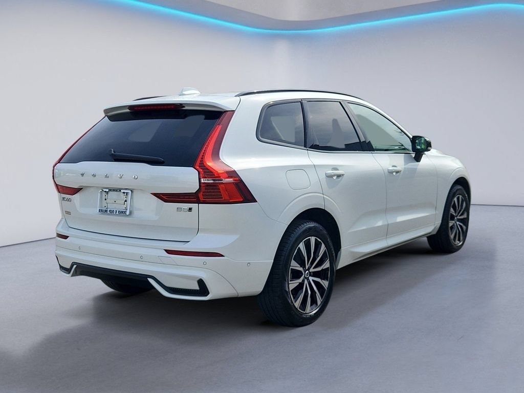 Certified 2025 Volvo XC60 B5 Plus AWD/4WD image 4