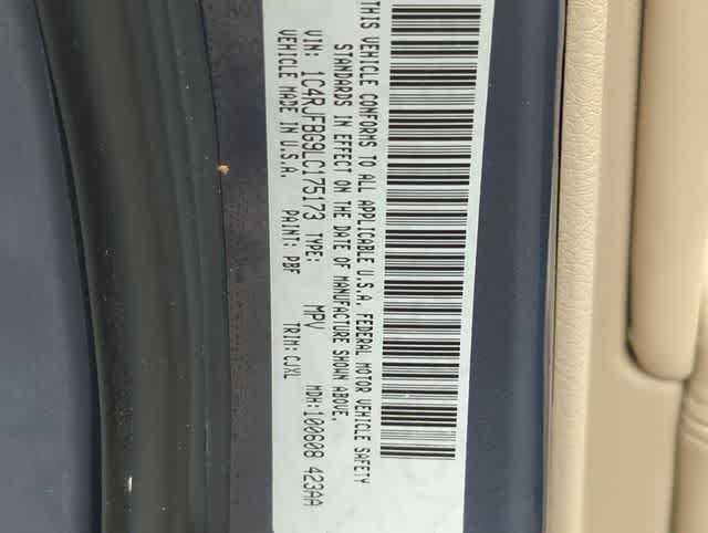 Certified 2020 Jeep Grand Cherokee Limited AWD/4WD image 38