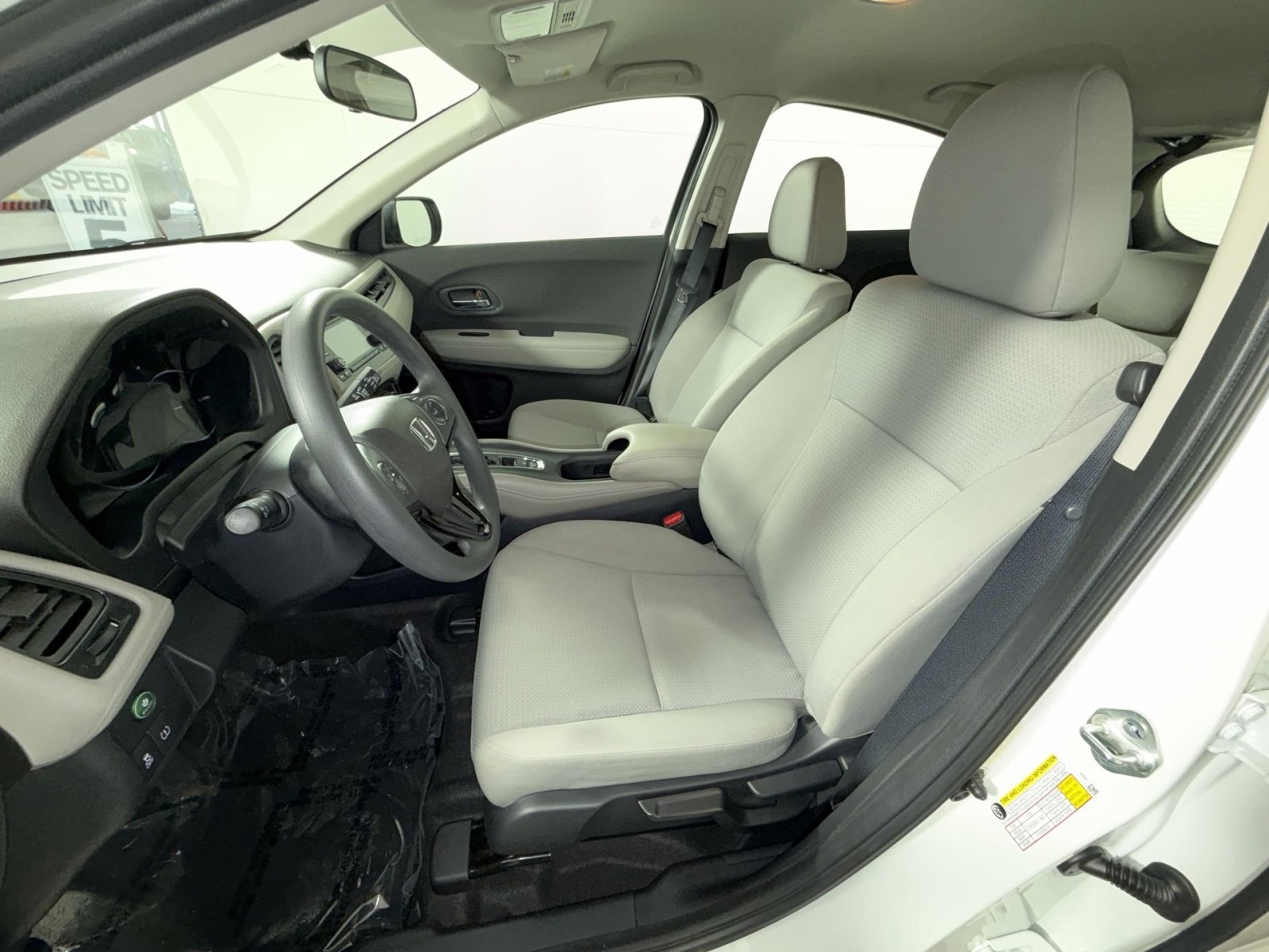 Used 2021 Honda HR-V LX image 13