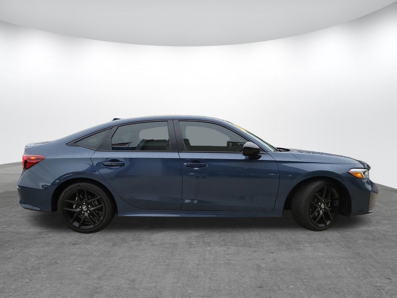 Used 2025 Honda Civic Sport image 4