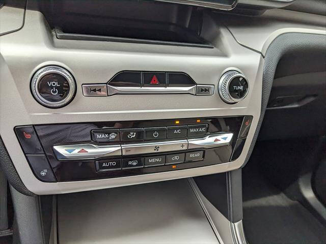 Used 2022 Ford Explorer XLT w/ Equipment Group 202A RWD image 20