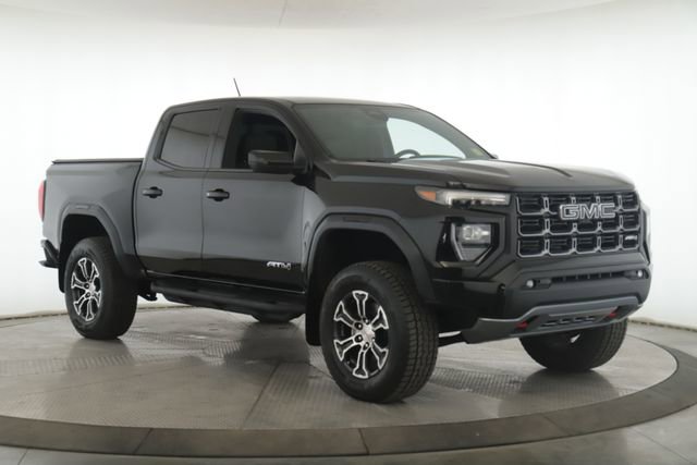 Used 2024 GMC Canyon AT4 w/ AT4 Premium Package image 2
