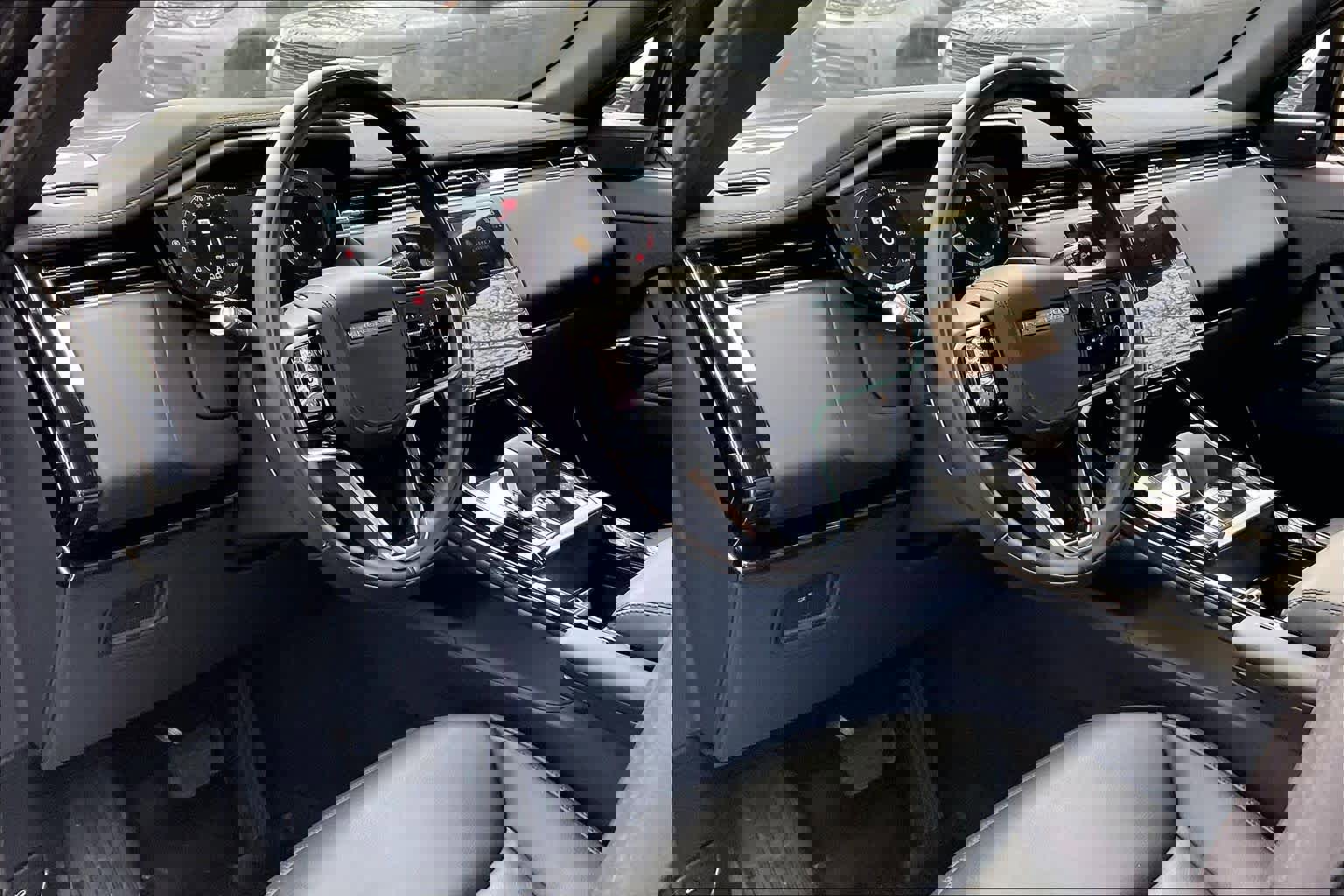 Used 2025 Land Rover Range Rover Sport image 17