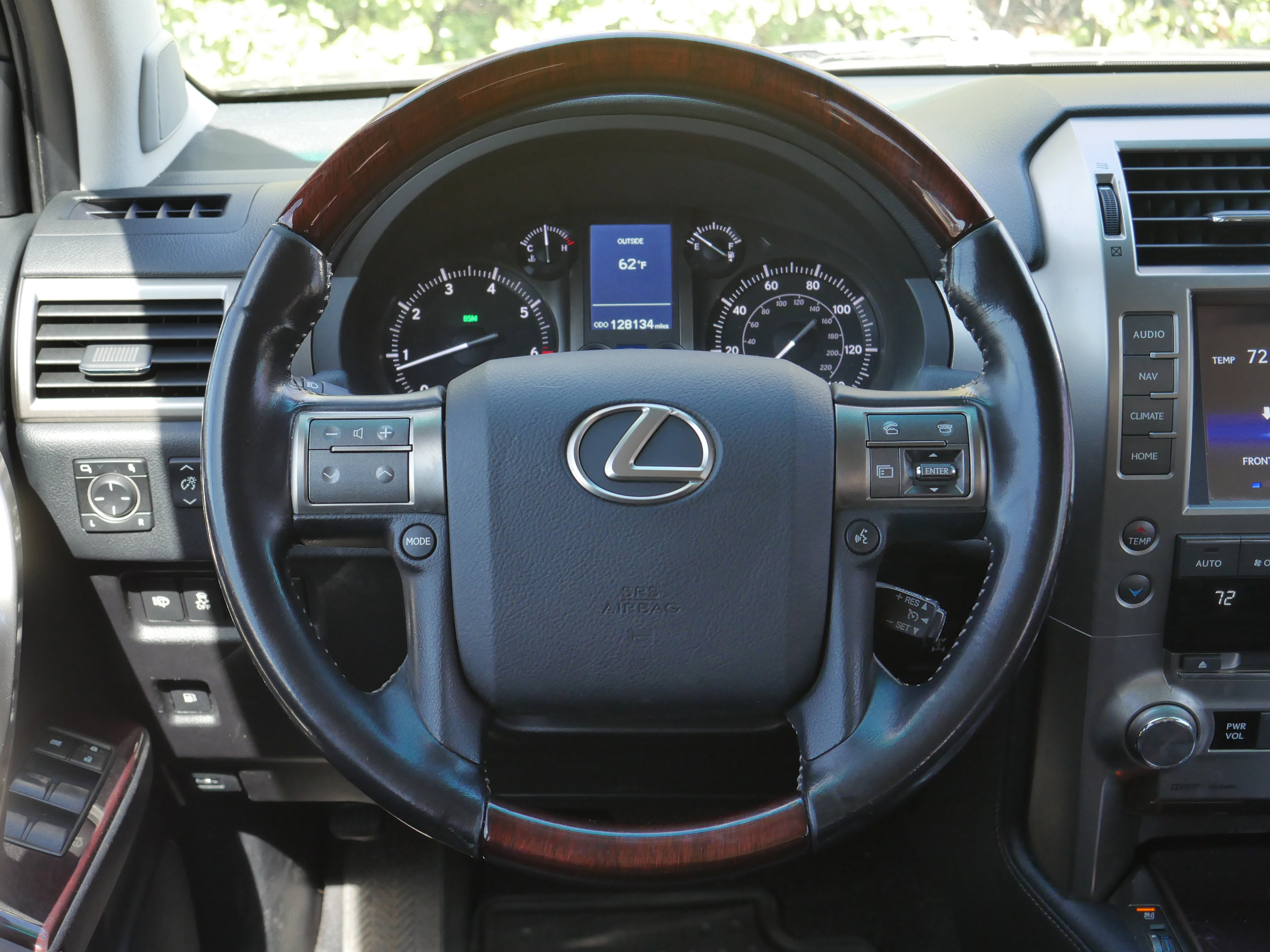 Used 2016 Lexus GX 460 w/ Premium Package image 7