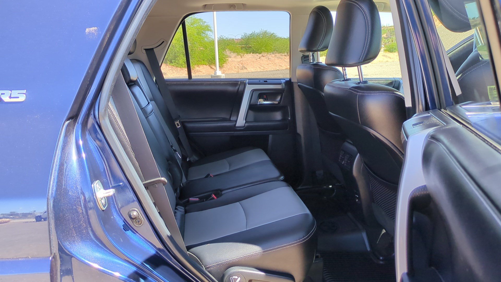 Used 2017 Toyota 4Runner SR5 Premium AWD/4WD image 28