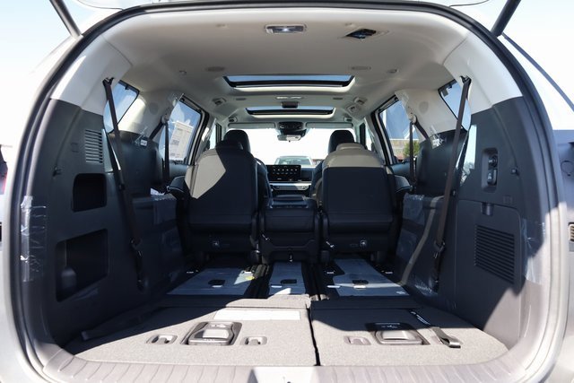 New 2026 Kia Carnival SX image 29