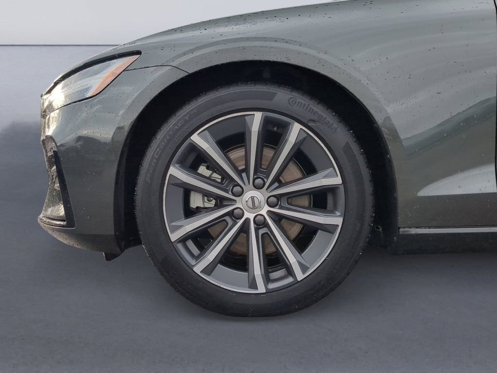 Used 2022 Volvo S60 B5 Momentum image 9