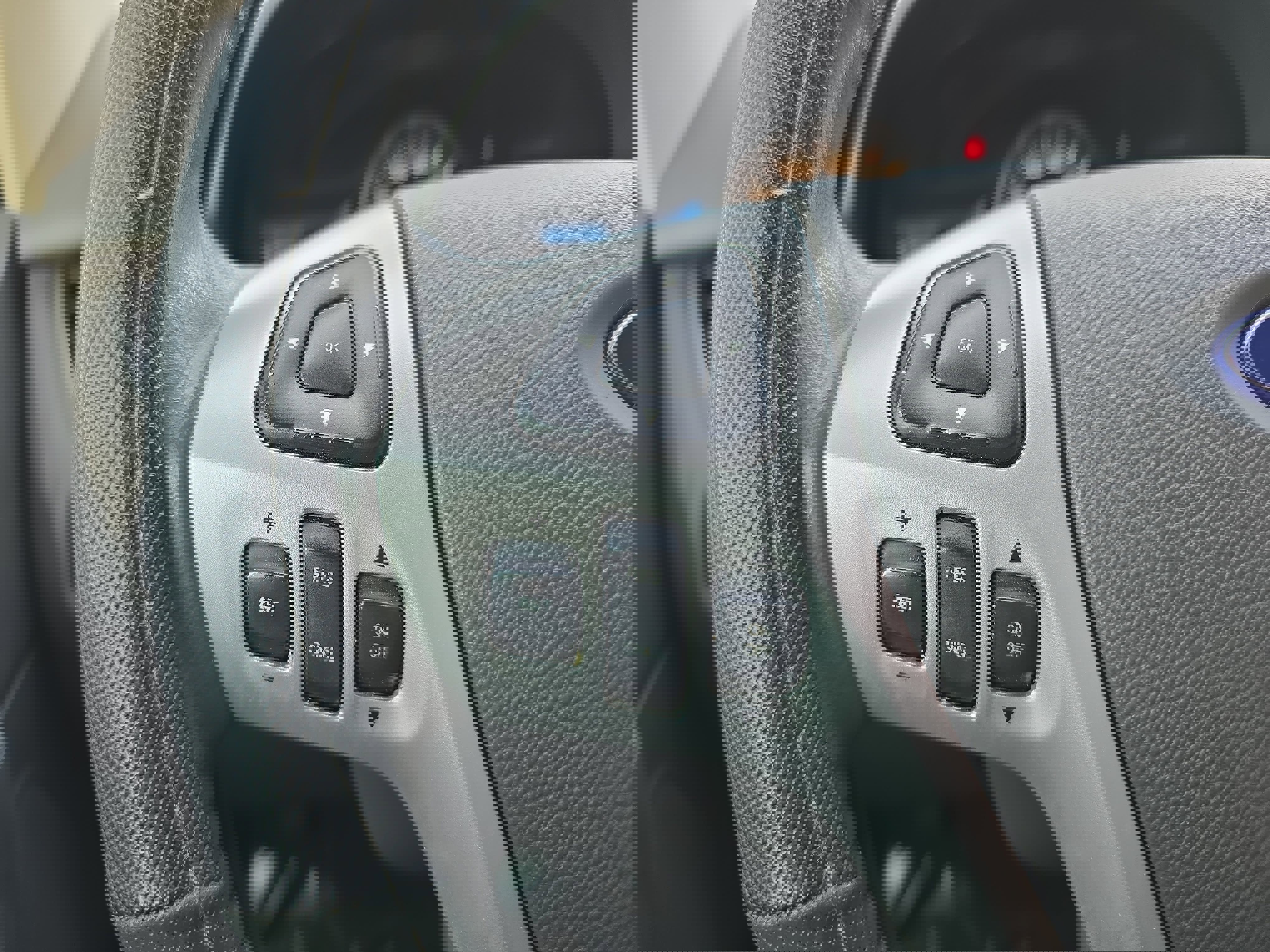 Used 2013 Ford Edge SEL image 17