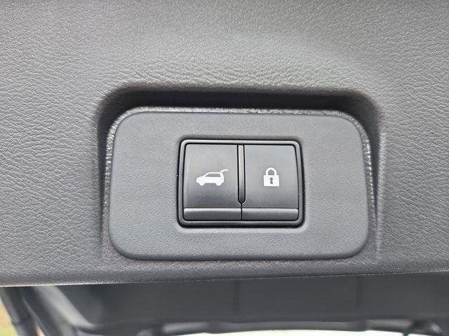 Used 2023 Nissan Rogue SL w/ SL Premium Package image 10