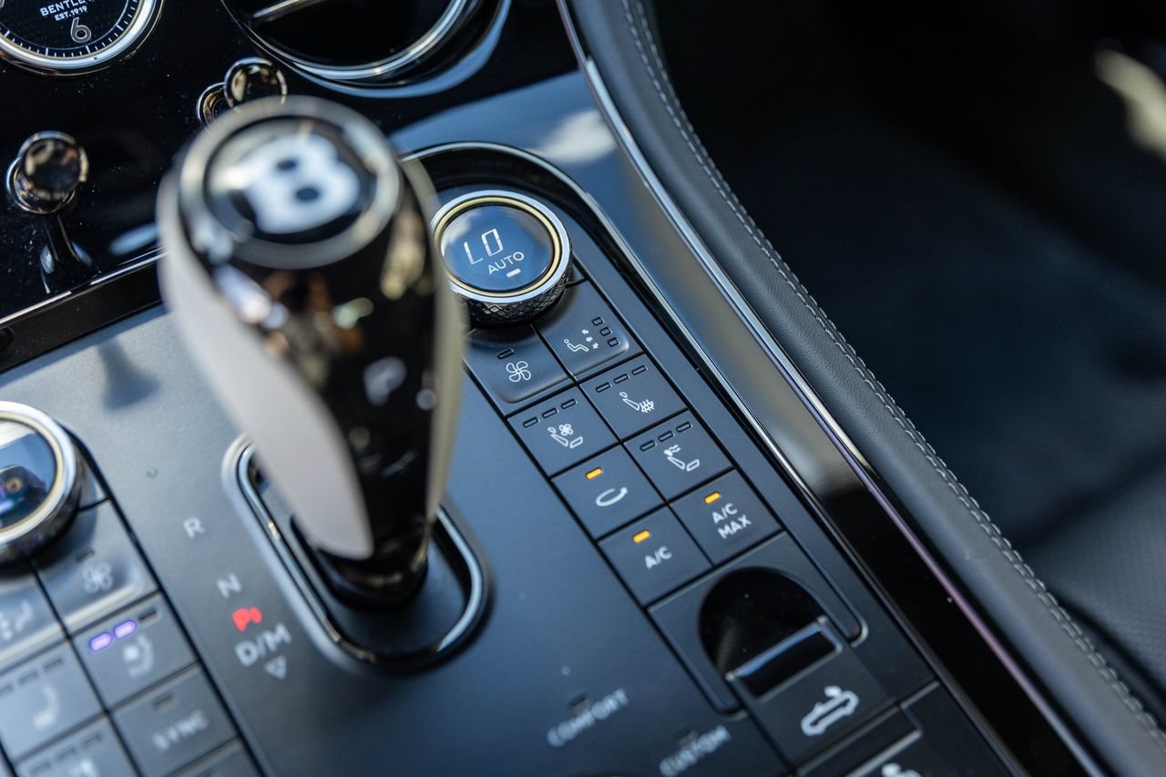 Certified 2025 Bentley Continental GTC AWD/4WD image 35