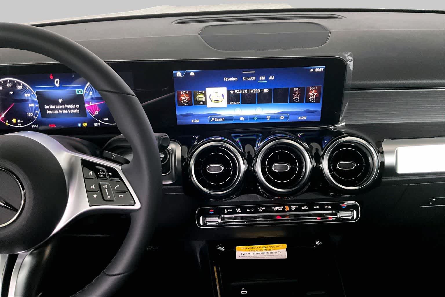 New 2026 Mercedes-Benz GLB 250 4MATIC image 9