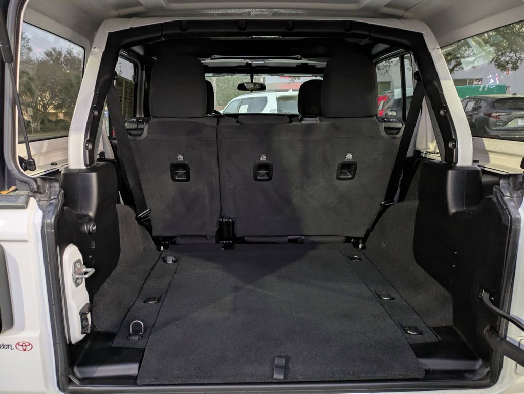 Used 2021 Jeep Wrangler Unlimited Sport image 13