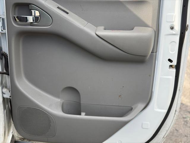 Used 2021 Nissan Frontier SV w/ Midnight Edition Floor Mats AWD/4WD image 21