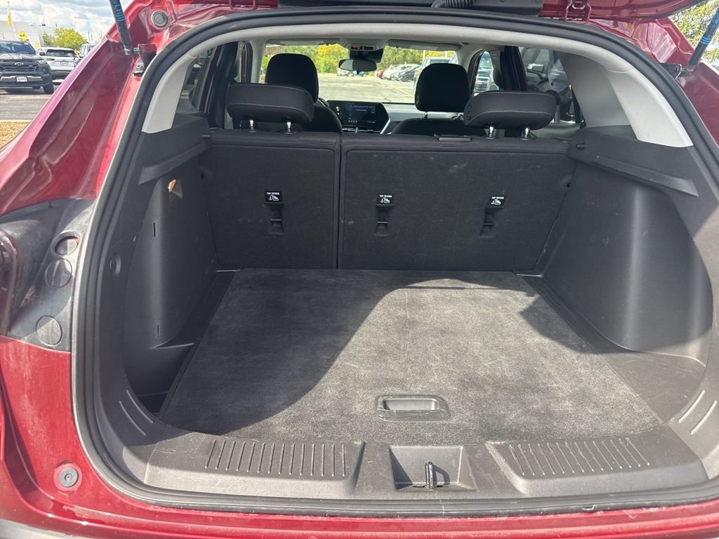 Used 2025 Chevrolet Trax LS image 11