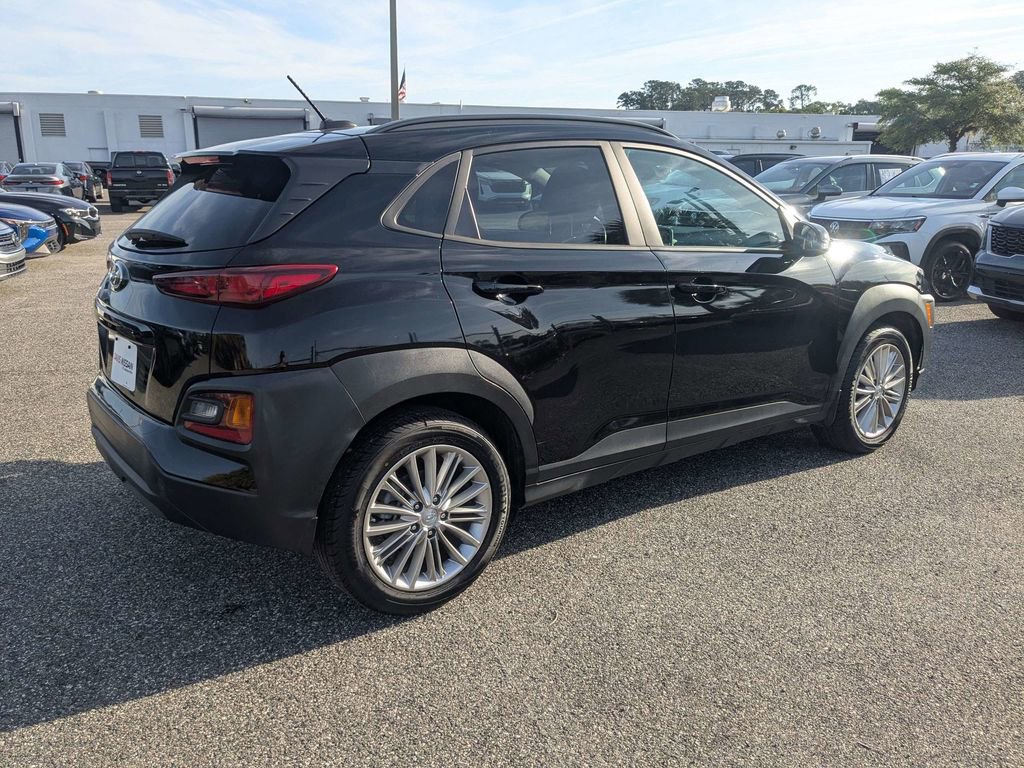Used 2021 Hyundai Kona SEL w/ Cargo Package FWD image 4