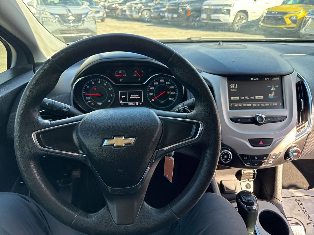 Used 2017 Chevrolet Cruze LS image 10
