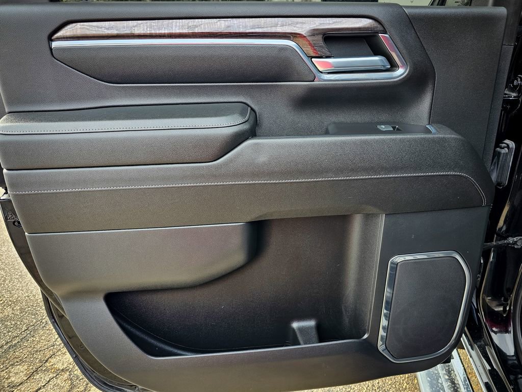 Certified 2024 Chevrolet Silverado 2500 LTZ w/ LTZ Convenience Package image 34