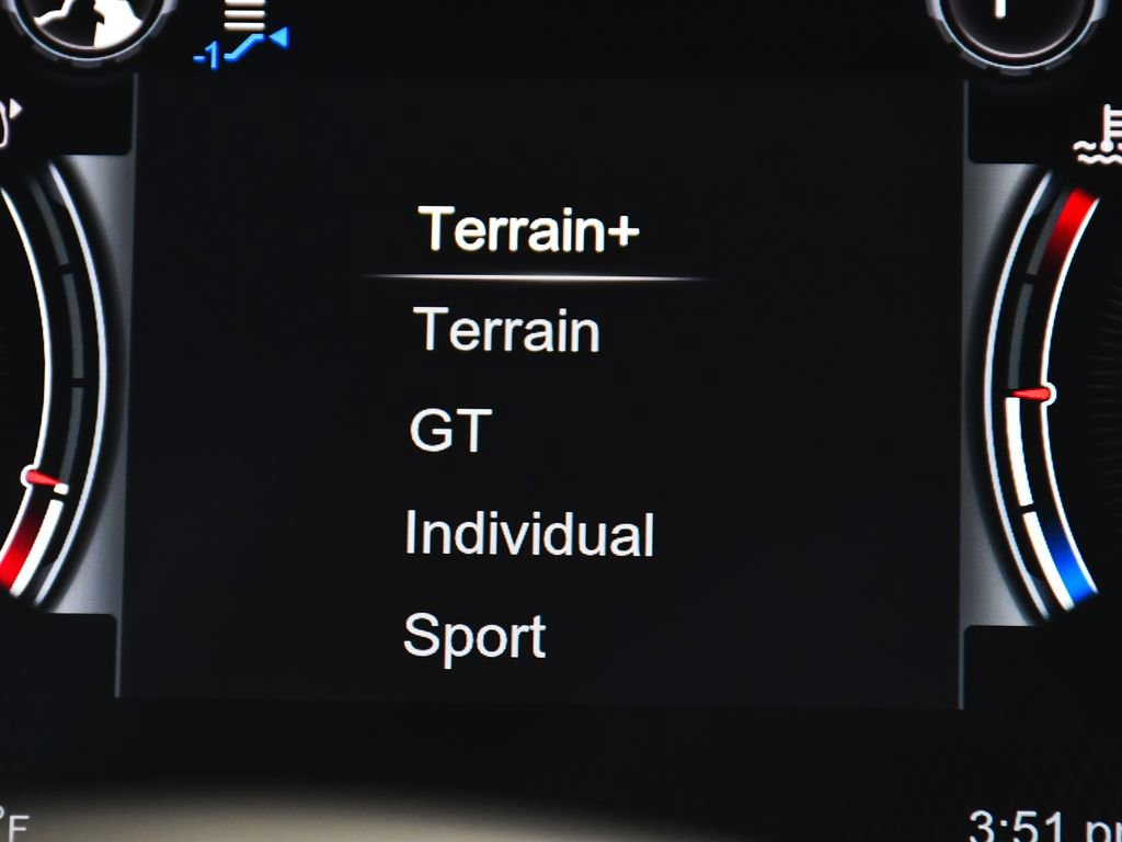 Used 2021 Aston Martin DBX image 30