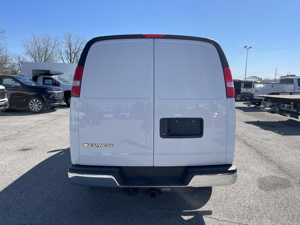 New 2026 Chevrolet Express 2500 w/ Driver Convenience Package RWD image 4