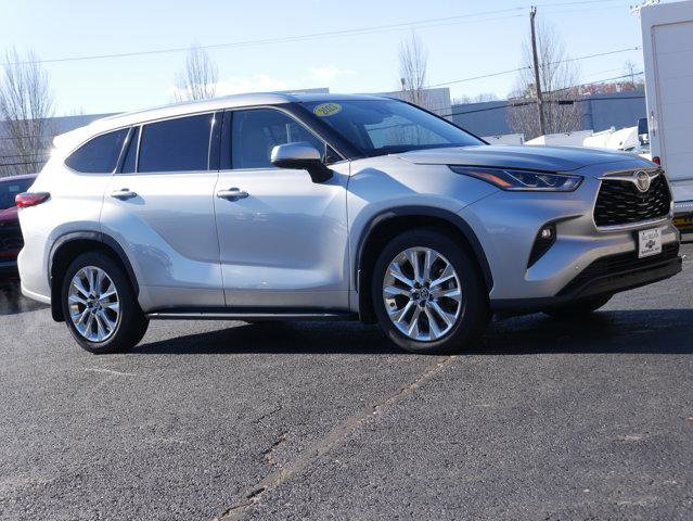 Used 2021 Toyota Highlander Limited image 10
