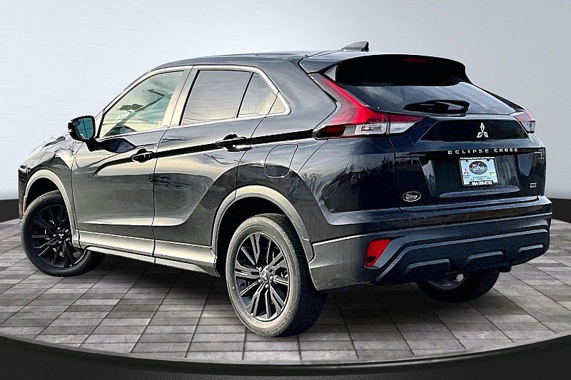 Used 2024 Mitsubishi Eclipse Cross LE image 13