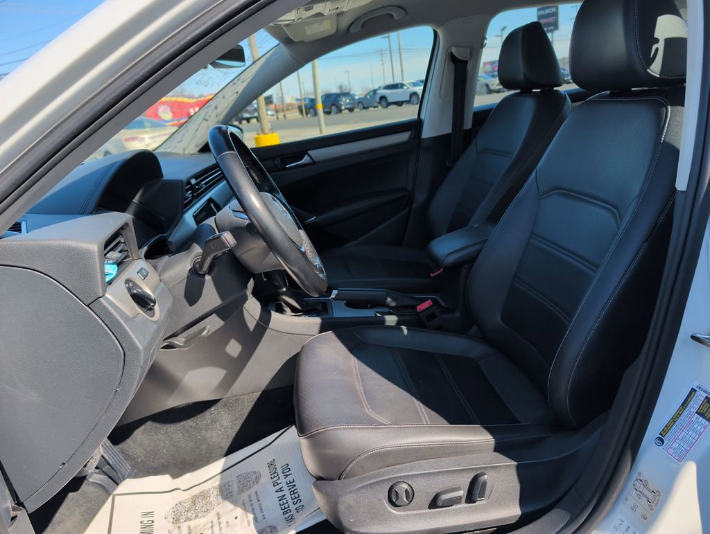 Used 2020 Volkswagen Passat 2.0T SE image 8