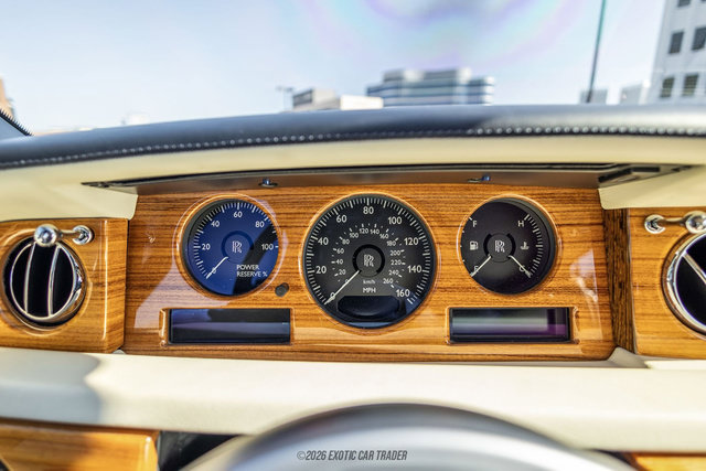 Used 2010 Rolls-Royce Phantom Drophead Coupe RWD image 34