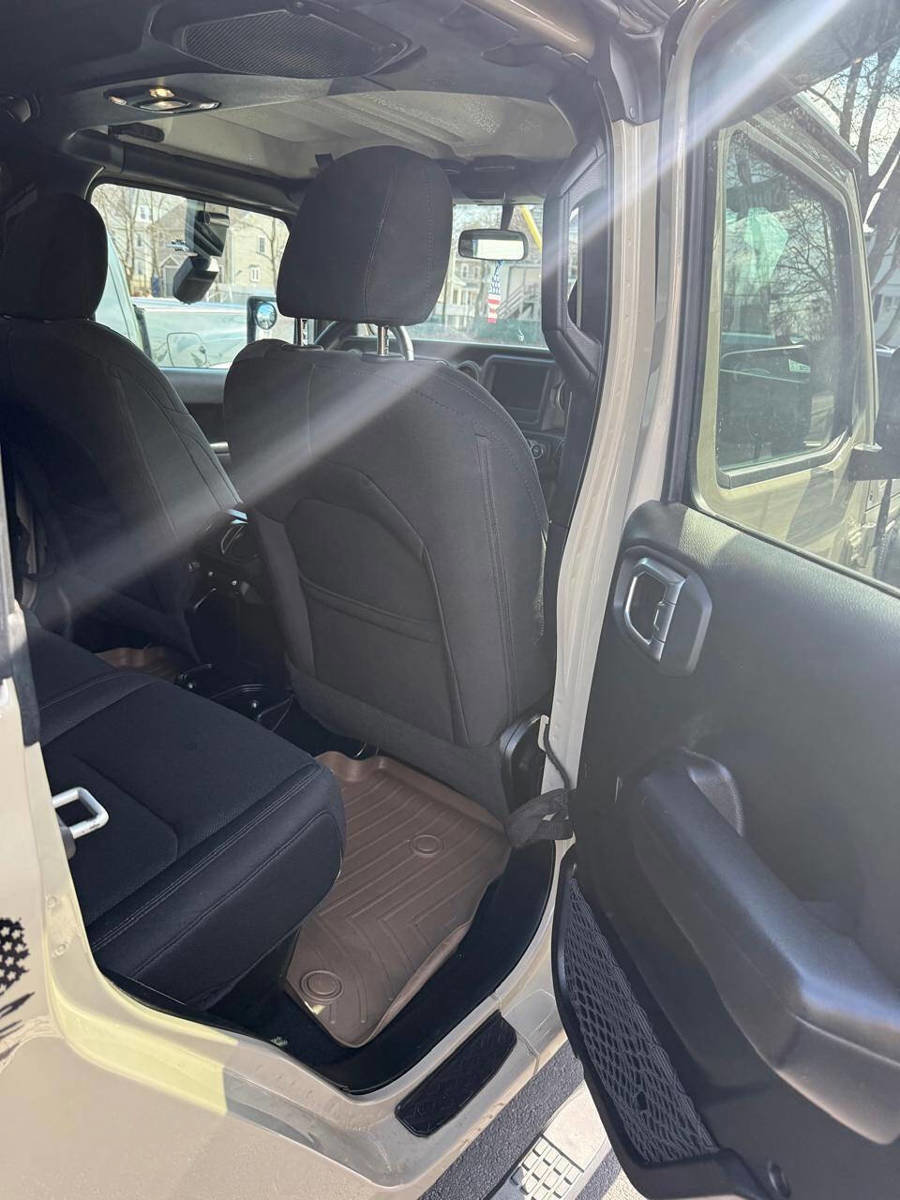 Used 2020 Jeep Gladiator Sport w/ Quick Order Package 24S image 29