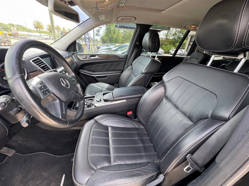 Used 2014 Mercedes-Benz GL 450 4MATIC image 11