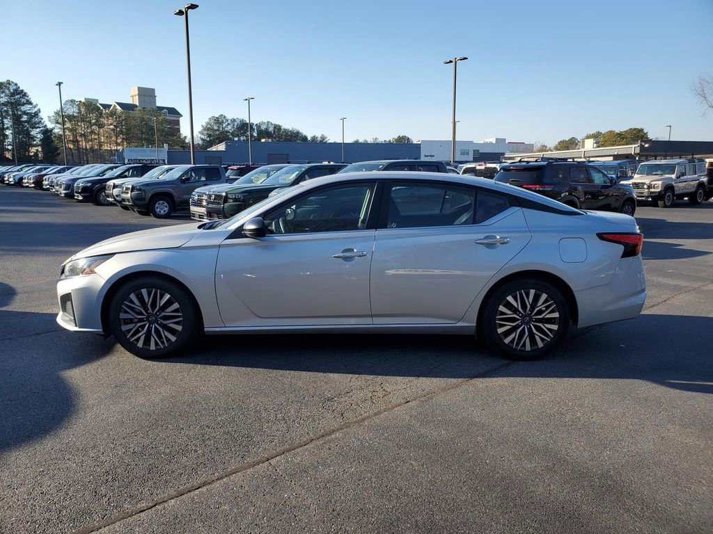 Certified 2024 Nissan Altima 2.5 SV image 8