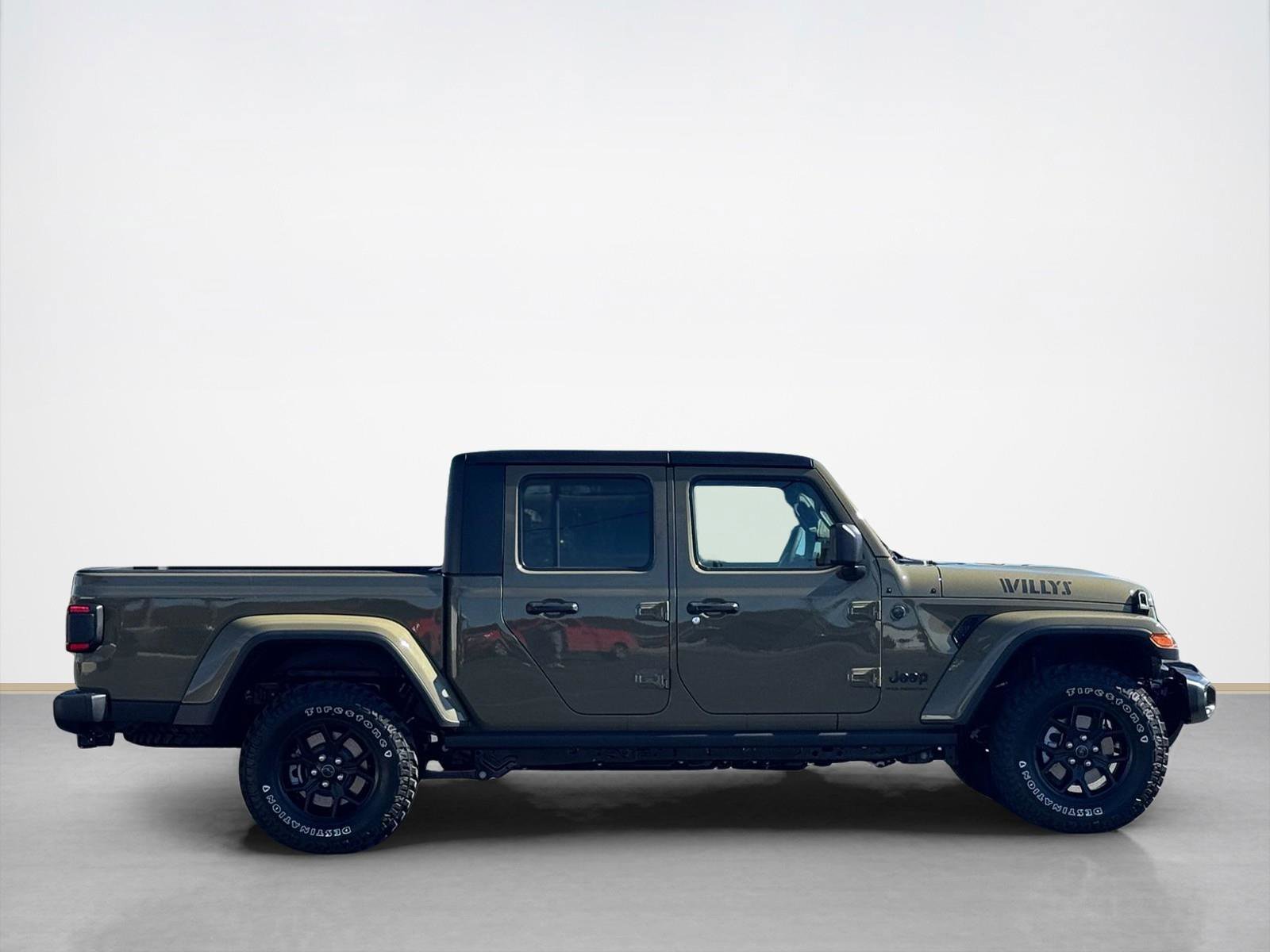 New 2026 Jeep Gladiator Willys image 8