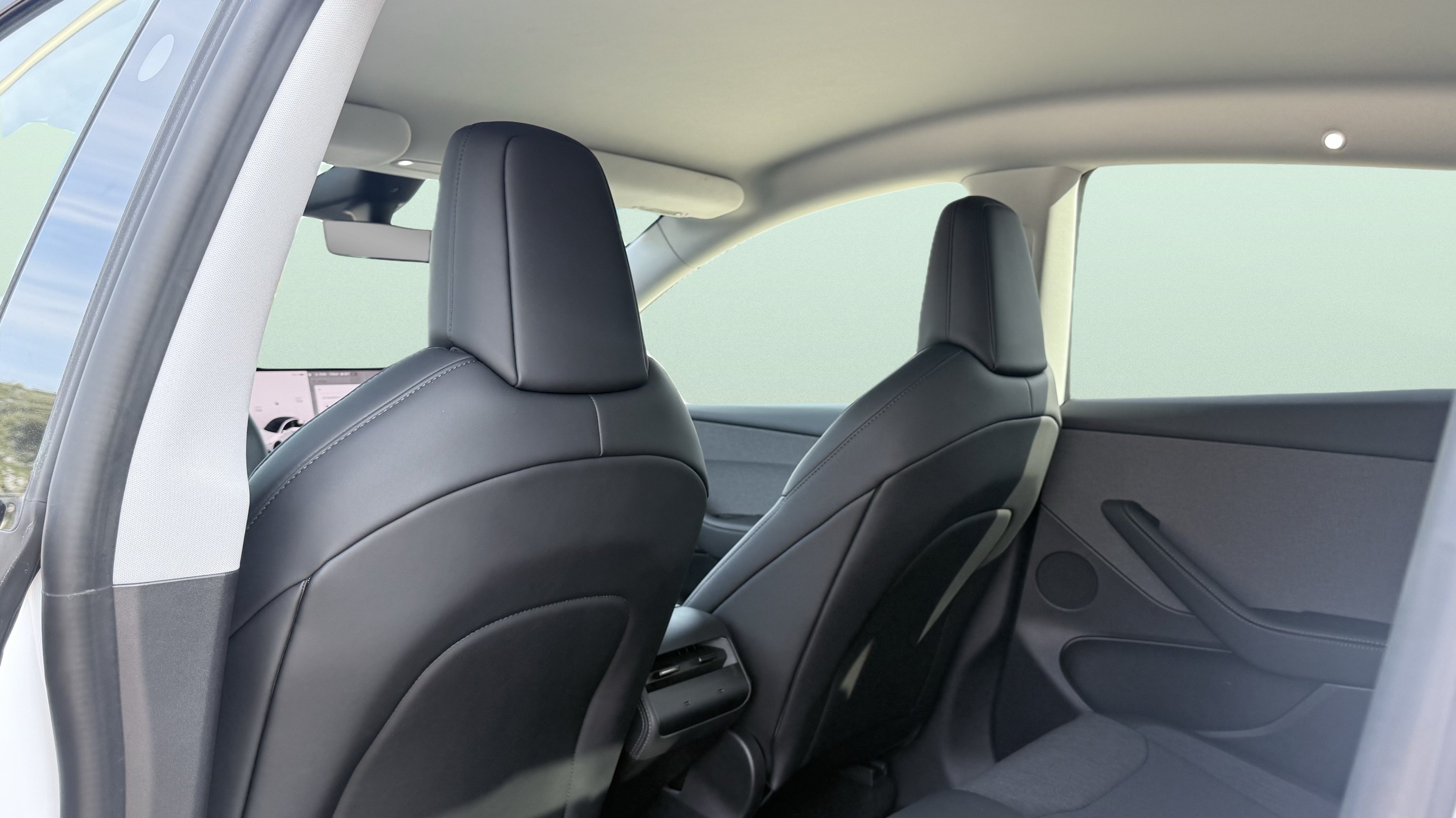 Used 2026 Tesla Model Y 2WD image 28
