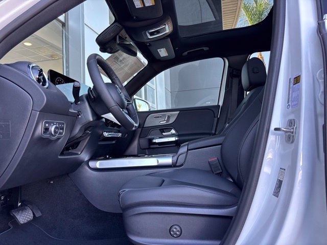 New 2026 Mercedes-Benz GLB 250 4MATIC image 11