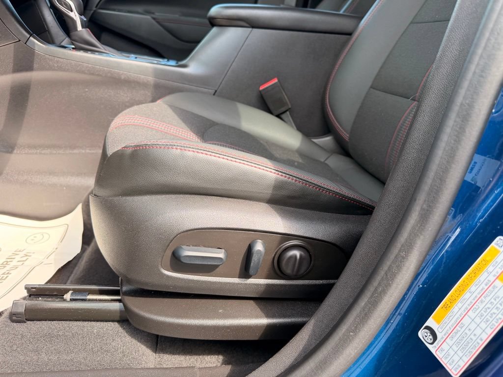 Used 2022 Chevrolet Equinox RS w/ Infotainment Package AWD/4WD image 29